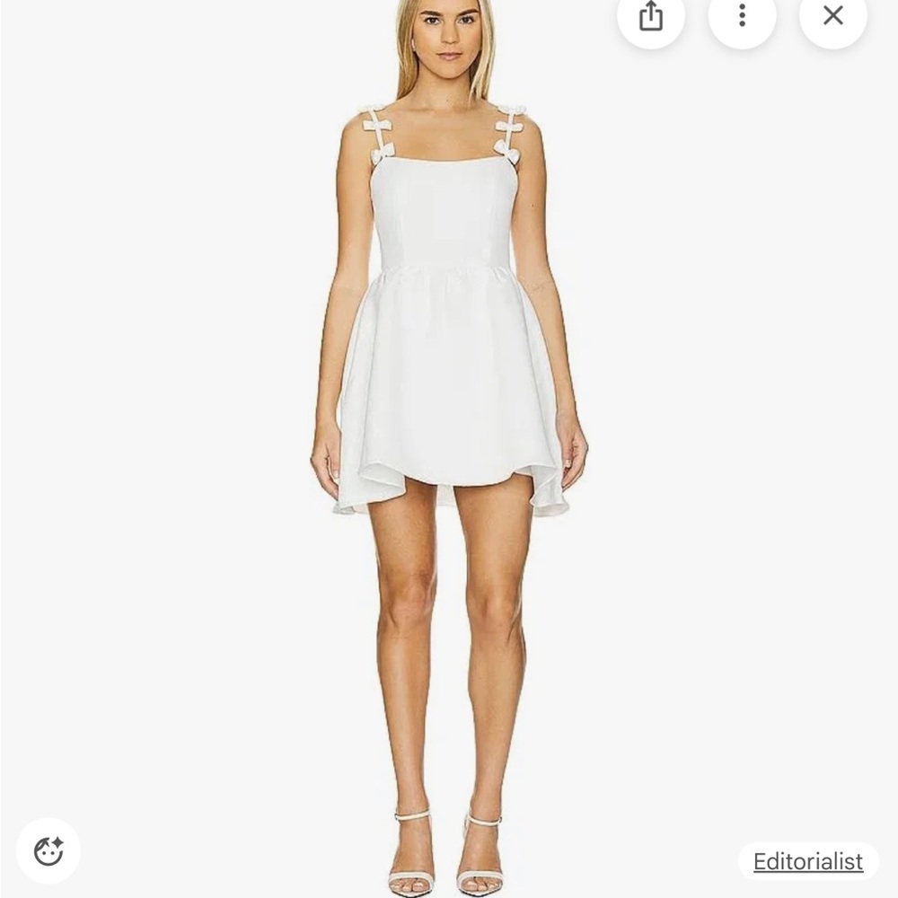 Elliatt Enchantment Bow Dress